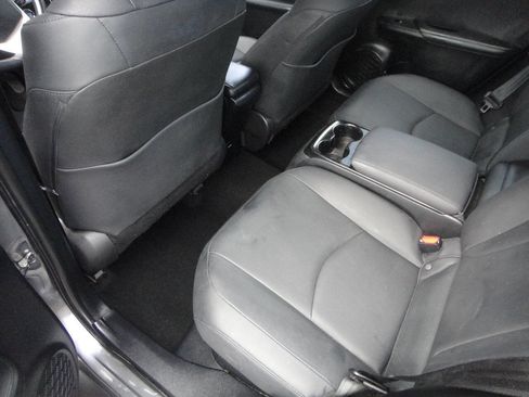 Used 2018 Toyota Prius Prime Advanced w/ Carpet Mat Package image 11