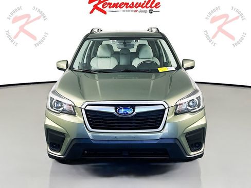 Used 2020 Subaru Forester Premium image 2