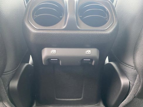 Used 2025 Jeep Gladiator High Tide image 30