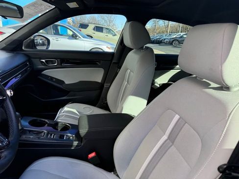 Certified 2025 Honda Civic Sport image 8