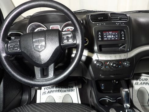 Used 2018 Dodge Journey SE image 12