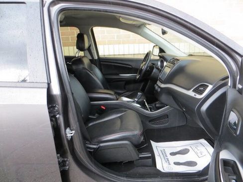 Used 2019 Dodge Journey GT image 37