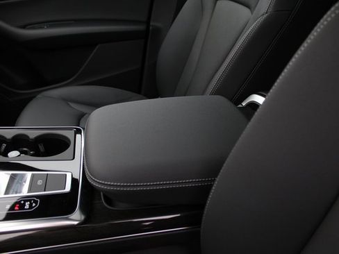 New 2025 Audi Q8 Premium image 8