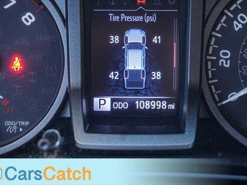 Used 2018 Toyota Tacoma TRD Off-Road image 31