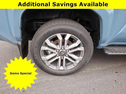 New 2025 Toyota 4Runner Limited AWD/4WD image 7