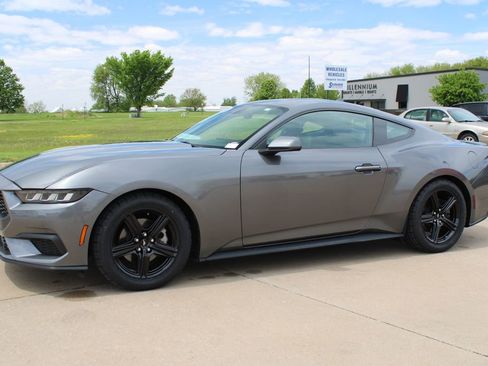 Used 2024 Ford Mustang Premium RWD image 15