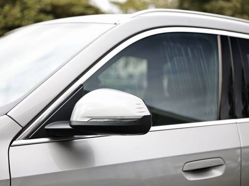 New 2026 BMW X1 xDrive28i w/ Convenience Package image 11