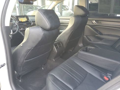 Used 2020 Honda Accord Touring image 14