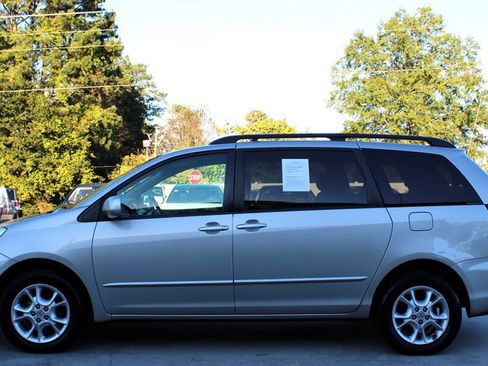 Used 2005 Toyota Sienna XLE image 4