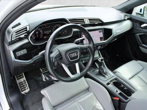 Used 2023 Audi Q3 2.0T Premium Plus w/ Premium Plus Package AWD/4WD image 17