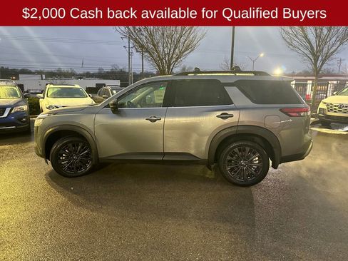 New 2026 Nissan Pathfinder SL image 4