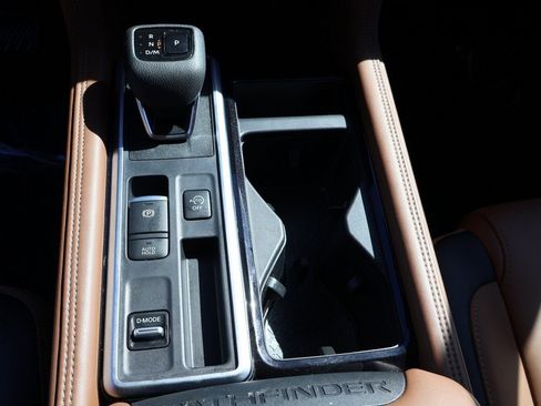 Used 2024 Nissan Pathfinder Platinum w/ Cargo Package image 64