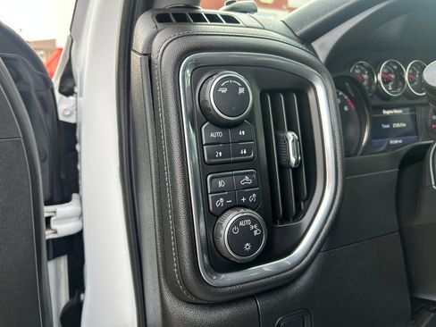 Used 2019 Chevrolet Silverado 1500 RST image 7