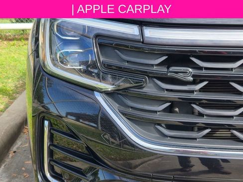 Used 2024 Volkswagen Atlas SEL Premium R-Line image 9