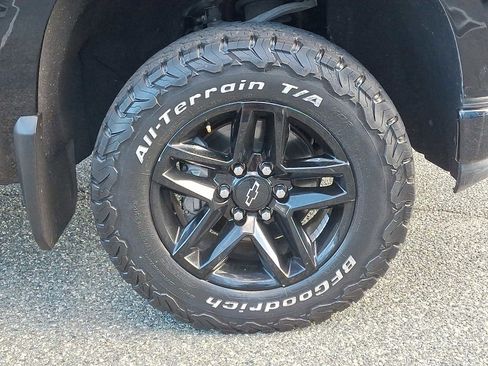 Used 2021 Chevrolet Silverado 1500 Custom Trail Boss w/ Midnight Edition image 8