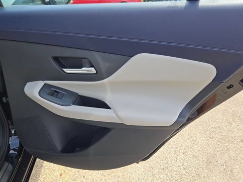 Used 2026 Nissan Sentra SL w/ Floor Mat Package FWD image 9