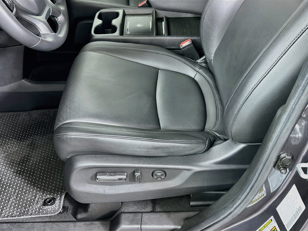 Certified 2025 Honda Odyssey EX-L image 19