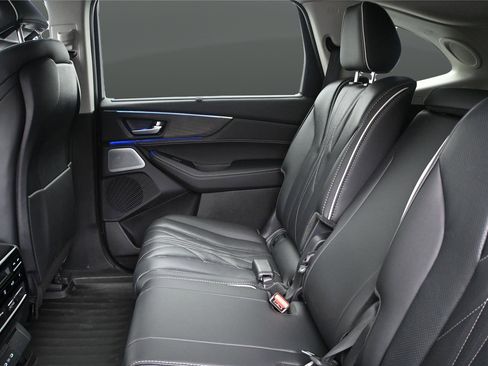 Certified 2026 Acura MDX SH-AWD w/ Advance Package image 10