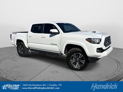 Used 2019 Toyota Tacoma TRD Sport w/ Technology Package image 1