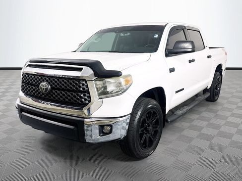 Used 2020 Toyota Tundra SR5 w/ SR5 Leather Package AWD/4WD image 3