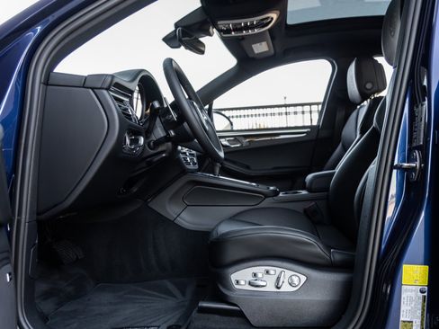 New 2026 Porsche Macan image 25