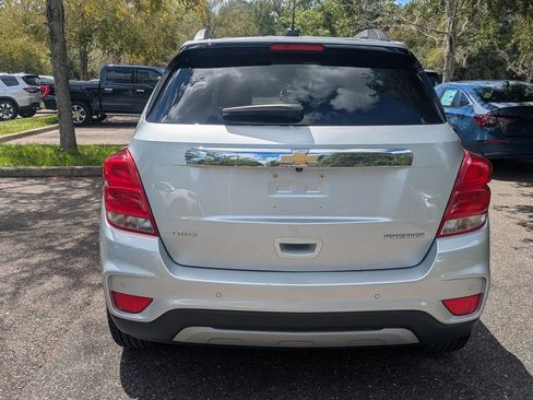 Used 2020 Chevrolet Trax Premier FWD image 5