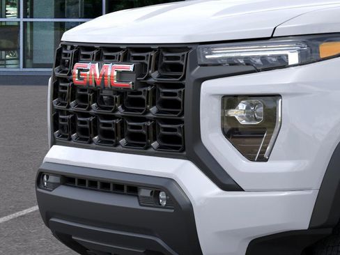 New 2025 GMC Canyon Elevation w/ Convenience Package image 37