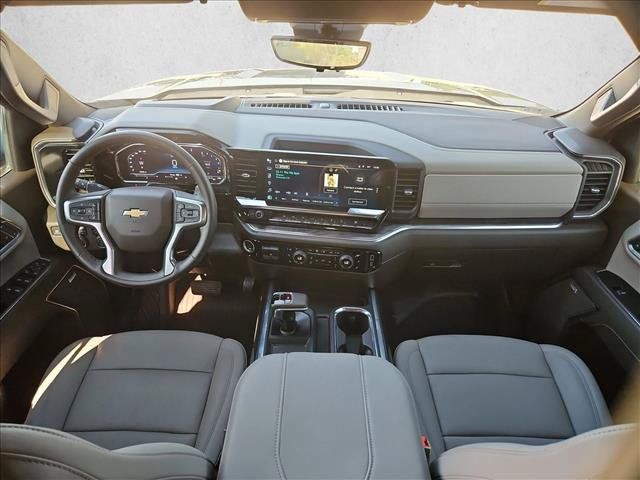 Certified 2025 Chevrolet Silverado 1500 LTZ AWD/4WD image 18