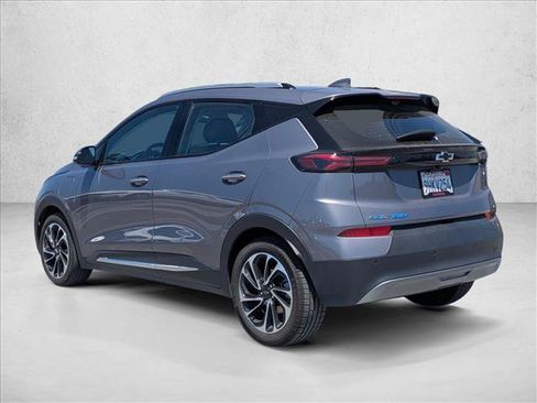 Used 2023 Chevrolet Bolt EUV Premier FWD image 7