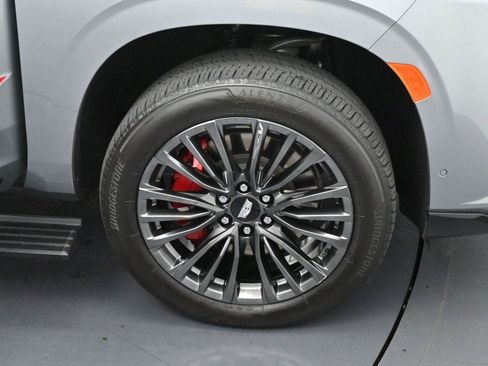 Used 2023 Cadillac Escalade V image 40