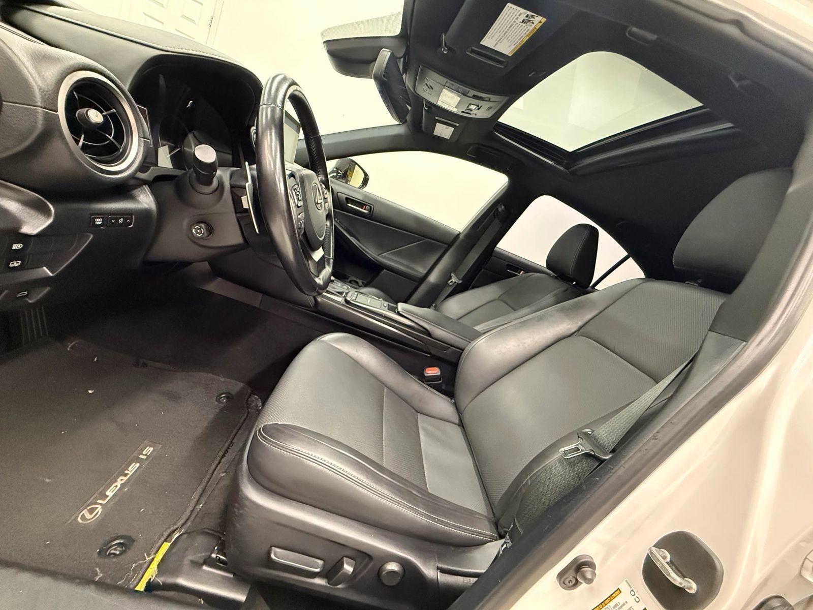 Used 2022 Lexus IS 300 w/ Premium Package RWD image 16