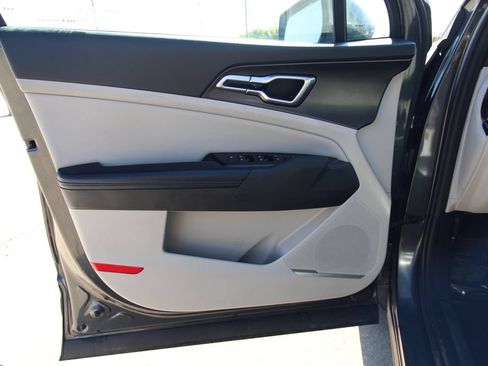 Used 2023 Kia Sportage EX FWD image 39