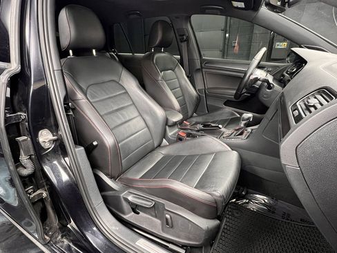Used 2019 Volkswagen GTI Autobahn image 4