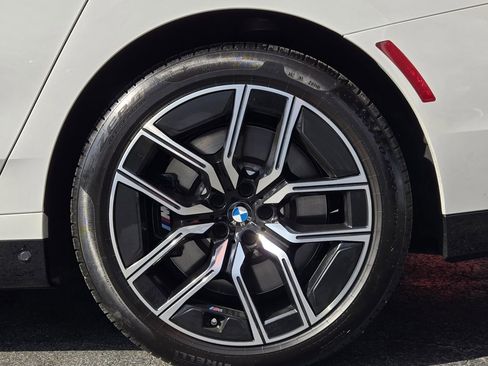 Used 2023 BMW 760i xDrive 760i xDrive w/ Executive Package image 7