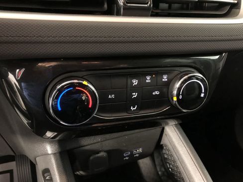 Used 2025 Chevrolet TrailBlazer LT image 17