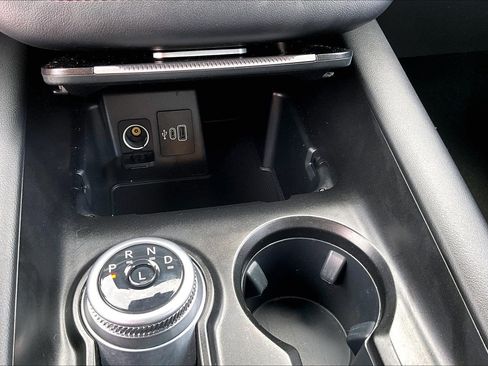 Used 2025 Ford Explorer ST-Line AWD/4WD image 34