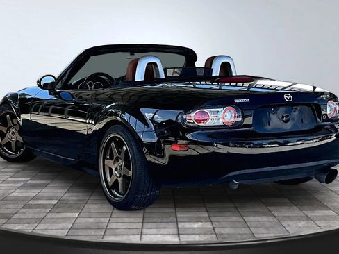 Used 2006 MAZDA MX-5 Miata Grand Touring w/ Premium Pkg RWD image 4