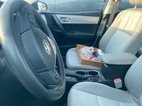 Used 2016 Toyota Corolla LE FWD image 13