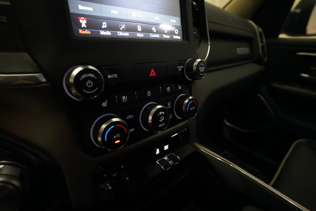 Used 2021 RAM 1500 Laramie AWD/4WD image 20