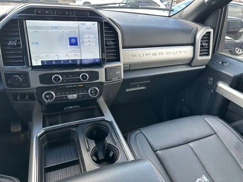 Used 2022 Ford F350 Lariat w/ Black Appearance Package AWD/4WD image 11