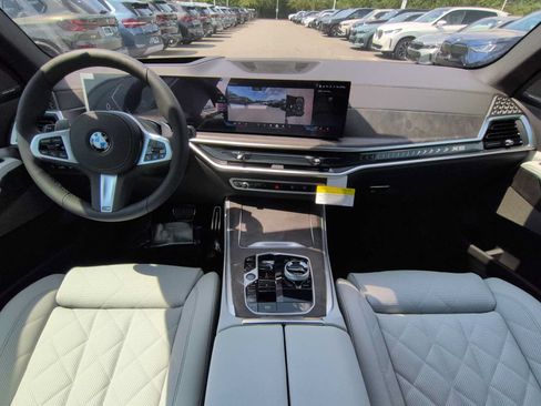 New 2026 BMW X5 xDrive40i w/ Executive Package AWD/4WD image 16