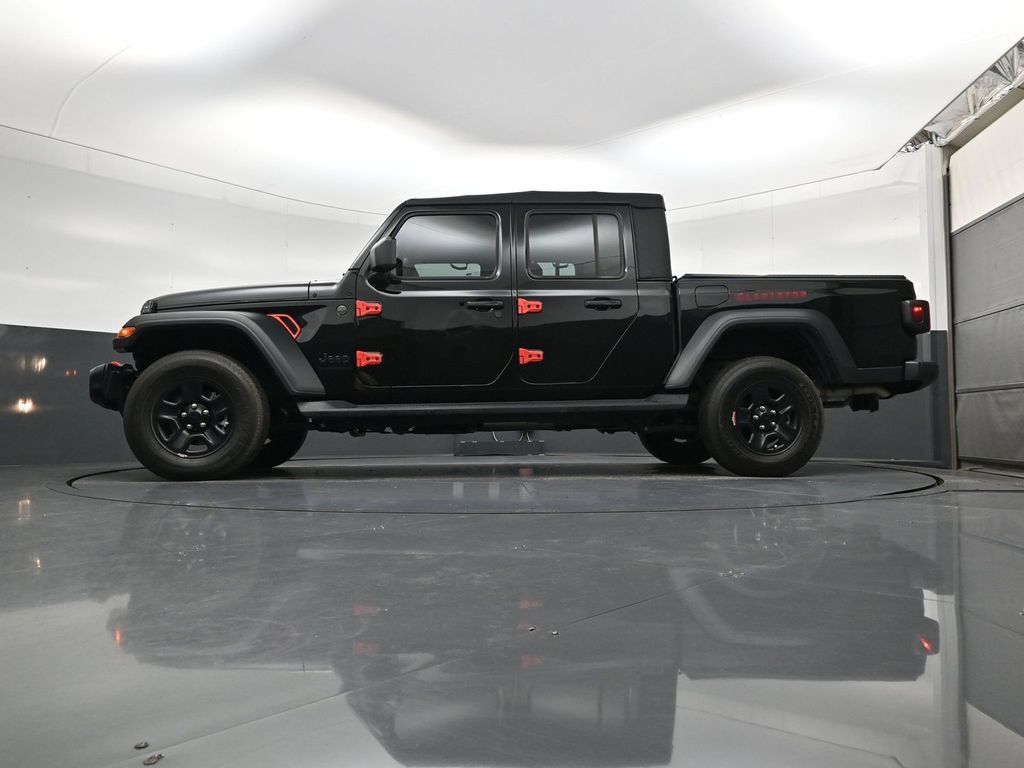 Used 2025 Jeep Gladiator Sport AWD/4WD image 23