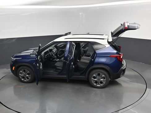 Used 2024 Kia Seltos S FWD image 17