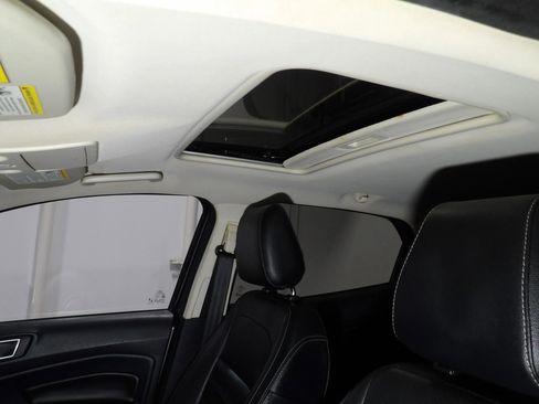 Used 2020 Ford EcoSport Titanium image 10