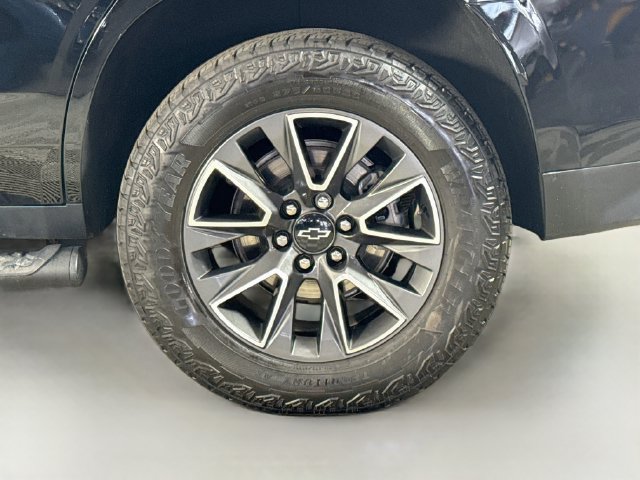 Used 2023 Chevrolet Tahoe Z71 w/ Z71 Off-Road Package AWD/4WD image 36