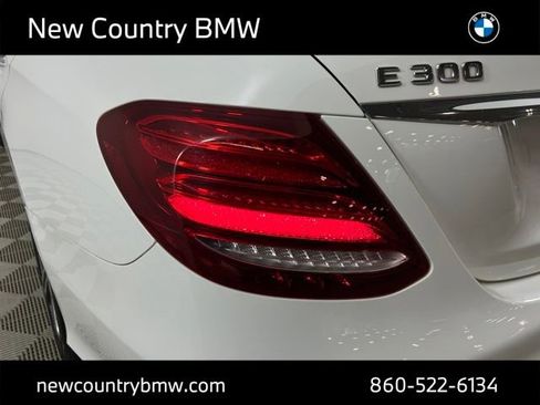 Used 2017 Mercedes-Benz E 300 4MATIC image 30