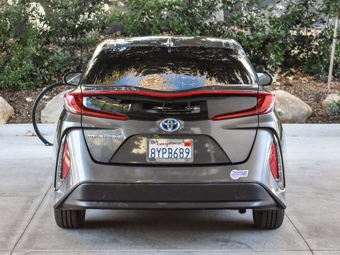 Used 2018 Toyota Prius Prime Premium w/ Carpet Mat Package image 5