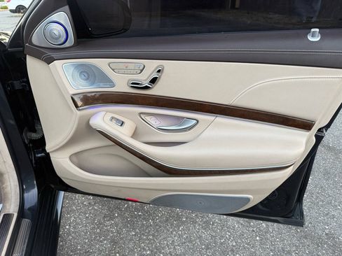 Used 2014 Mercedes-Benz S 550 Sedan image 25
