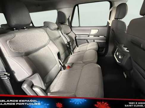 Used 2025 Ford Expedition Max Active AWD/4WD image 33