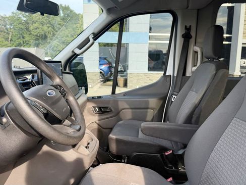 Used 2024 Ford Transit 350 XLT RWD image 15